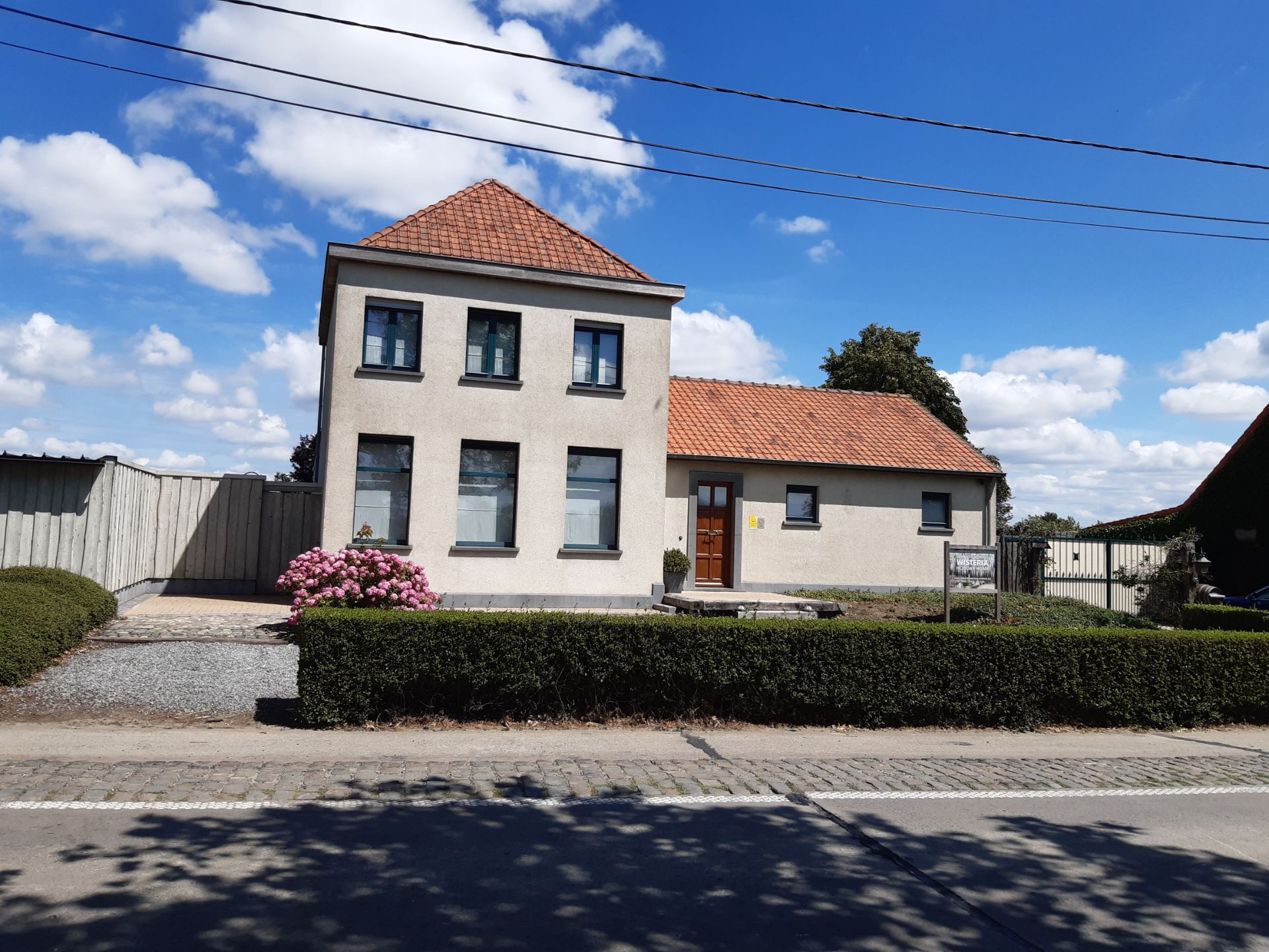Wisteria - vakantiewoning Ieper